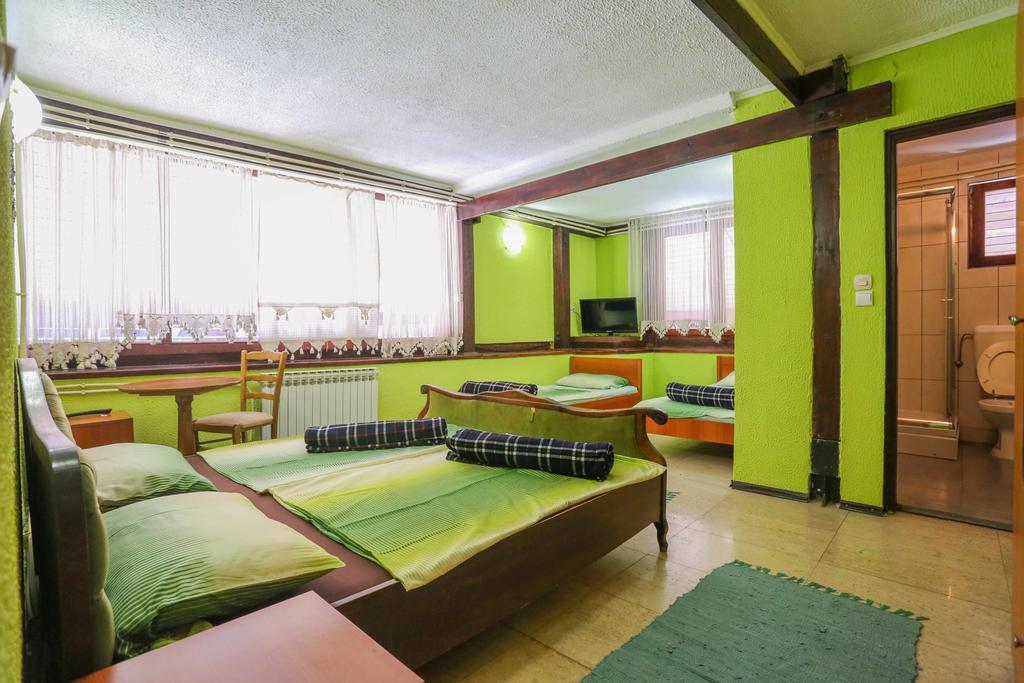 Pansion Sebilj Hotel ซาราเยโว ภายนอก รูปภาพ